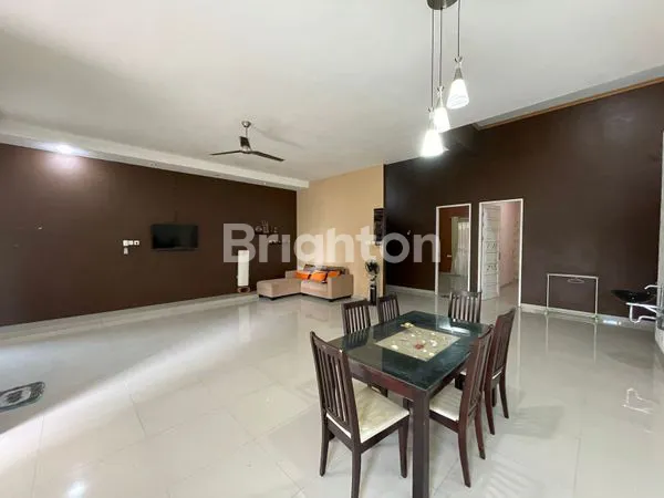 image RUMAH MEWAH DIJUAL (2)