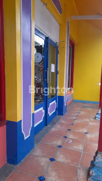 image DISEWAKAN TOKO STRATEGIS DI JL KUNTI 1 SEMINYAK – LOKASI PREMIUM & RAMAI (2)