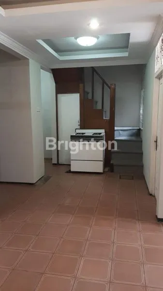 image RUMAH PUTIH MODERN KEMANGGISAN (7)