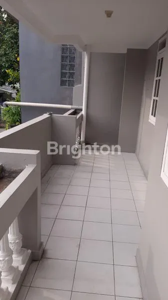 image RUMAH PUTIH MODERN KEMANGGISAN (6)