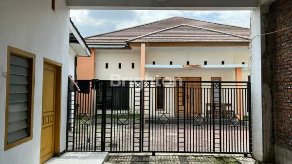 image DI JUAL RUMAH DAN TOKO (2)