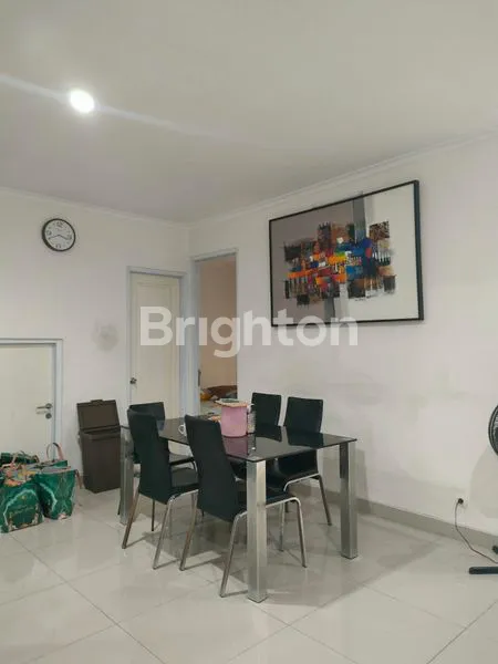 image RUMAH 2 TAHUN LATIGO VILLAGE GADING SERPONG TANGERANG  (3)