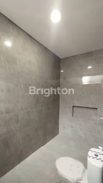 image RUMAH 2 LANTAI MODERN DI MANYAR, DEKAT GALAXY MALL (5)