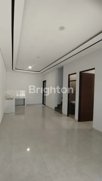 image HUNIAN EKSKLUSIF MANYAR, 4+1 KT & HADAP UTARA (5)