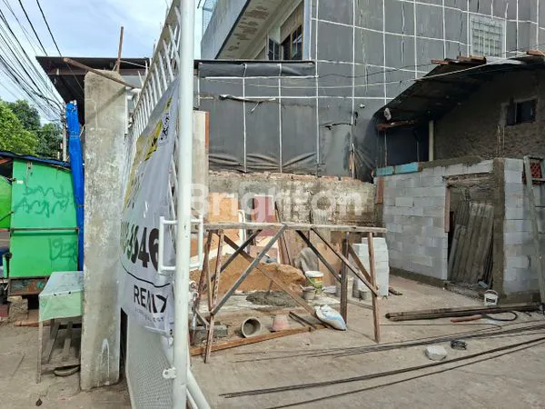 image RUMAH + 21 PINTU KONTRAKAN AKTIF | ASET BESAR, CASHFLOW JALAN,JEMBATAN BESI,JAKARTA BARAT (2)