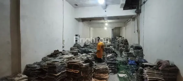 image DIJUAL RUMAH 3 LANTAI COCOK UNTUK USAHA DI KRENDANG (2)