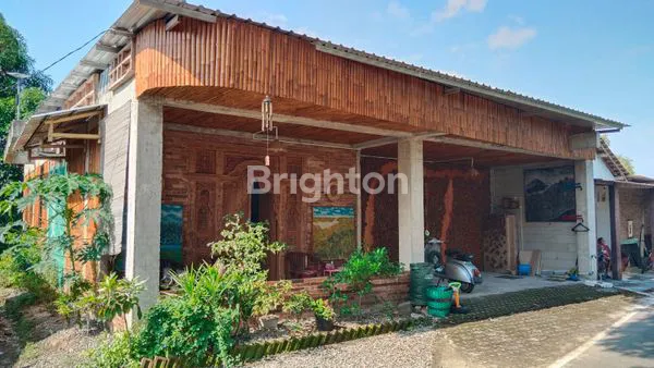 image RUMAH AKSEN JAWA UNIK ESTETIK DI JATEN KARANGANYAR  (1)