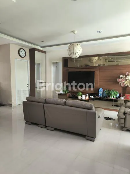 image DIJUAL RUMAH CANTIK DI SPRING  (6)