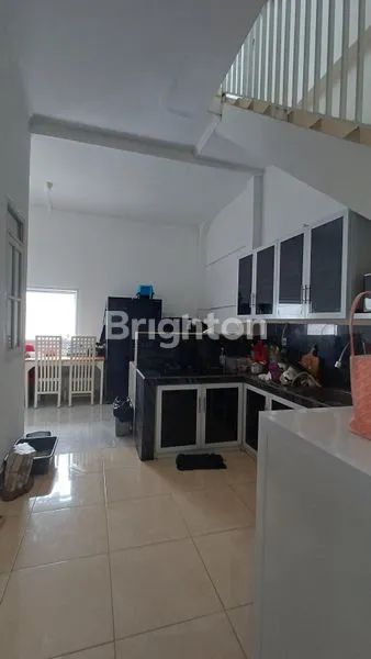 image RUMAH FULLY FURNISHED DENGAN VIEW BUKIT SENTUL YANG CANTIK (4)
