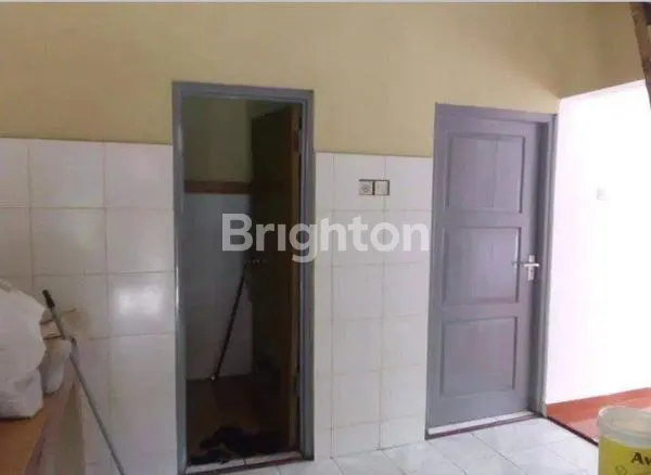 image RUMAH 2 LANTAI 4KT DI MOJOSONGO, DEKAT ISI (5)