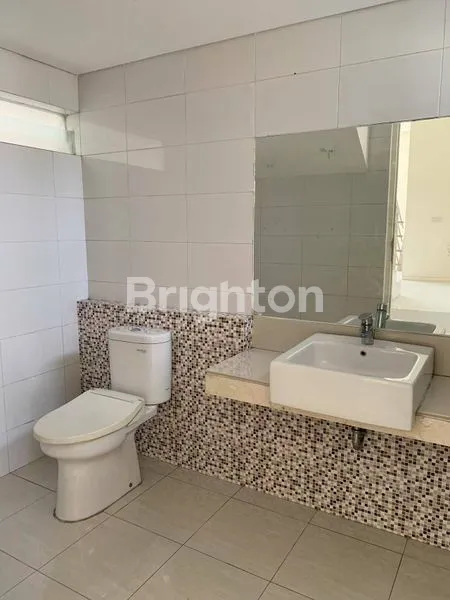 image HUNIAN PREMIUM LT 330M² DI RAFFLES GARDEN SURABAYA (4)