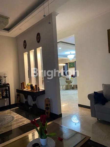 image RUMAH MEWAH MONACO FULL FURNISHED DI KOTA WISATA CIBUBUR (5)