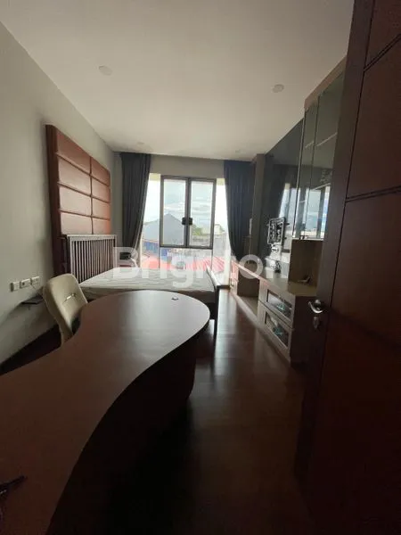 image RUMAH BAGUS 3 LANTAI SIAP HUNI FURNISH TAMAN ARIES JAKARTA BARAT (7)