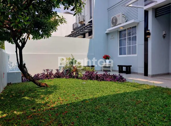 image RUMAH SIAP HUNI SERPONG PARK BSD — BARU RENOVASI • 2 LANTAI • SHM • SEMI FURNISHED (2)