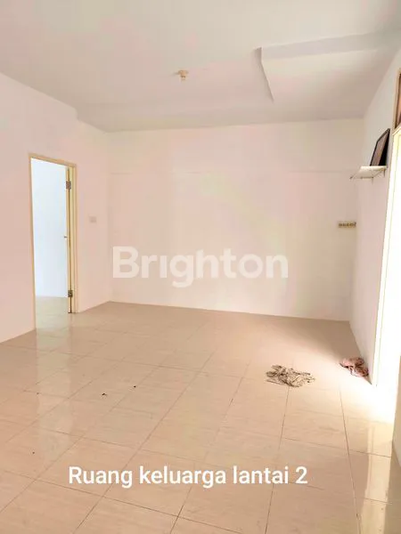 image RUMAH SIAP HUNI 4KT 90M² BISA CARPORT 1 MOBIL DI SUNTER AGUNG JAKARTA UTARA (6)