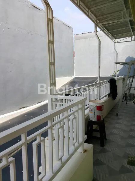 image JUAL RUMAH 2LANTAI ROYAL PALAIS WISATA BUKIT MAS WIYUNG SURABAYA (6)
