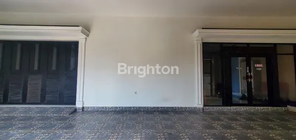 image RUMAH MEWAH 3 LANTAI DI PURI GARDENA, LUAS & SIAP HUNI (3)