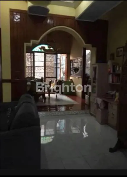 image RUMAH MEWAH LT 252M² DI DELTASARI, SIDOARJO (5)