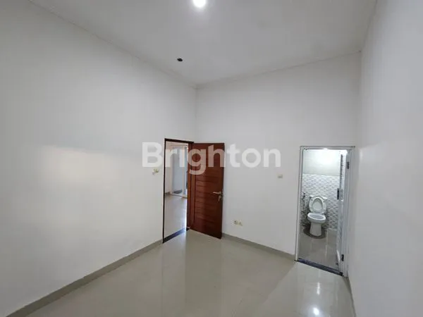 image RUMAH 2 LANTAI MINIMALIS ONE GATE SYSTEM DI KESIMAN (7)