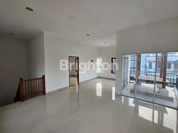 image RUMAH 2 LANTAI MINIMALIS ONE GATE SYSTEM DI KESIMAN (4)