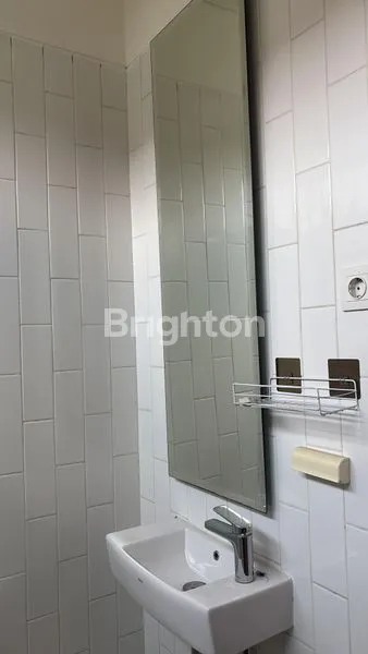 image RUMAH SEMI-FURNISHED DI HARAPAN INDAH BEKASI (4)