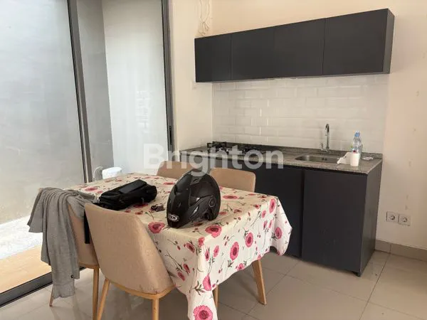 image RUMAH SEMI-FURNISHED DI HARAPAN INDAH BEKASI (7)
