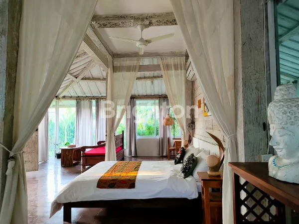 image VILLA LUXURY PREMIUM WITH GARDEN VIEW AND SWIMMING POOL SEMI FURNISHED IN BATUR SARI SANUR (1)
