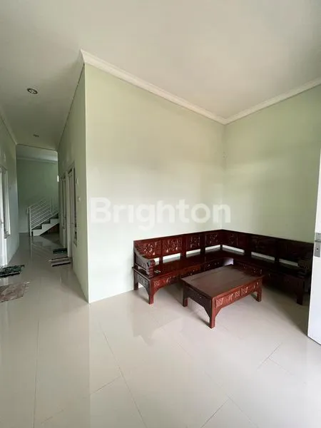 image DIJUAL RUMAH KOS AKTIF FULL FURNISH PREMIUM 2 LANTAI AREA MERJOSARI SELANGKAH KE UB POLTEK UNISMA ITN KAMPUS KAMPUS UNIVERSITAS TERNAMA DI KOTA MALANG (3)
