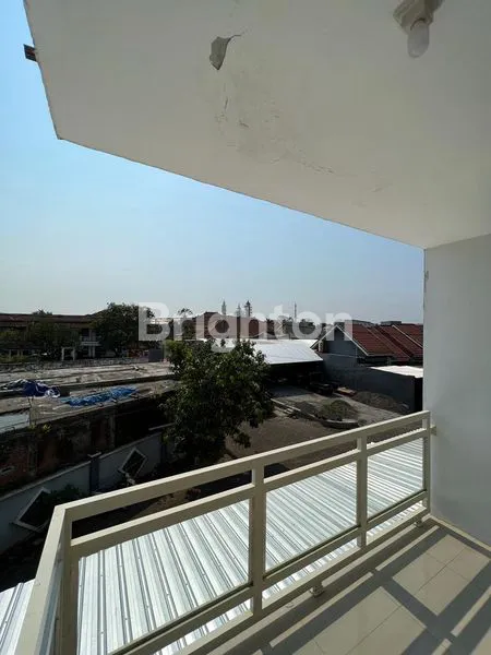 image DIJUAL RUMAH KOS AKTIF FULL FURNISH PREMIUM 2 LANTAI AREA MERJOSARI SELANGKAH KE UB POLTEK UNISMA ITN KAMPUS KAMPUS UNIVERSITAS TERNAMA DI KOTA MALANG (7)