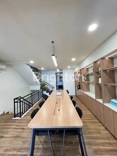 image RUKO STRATEGIS DI BINTARO SEKTOR 3, 4 LANTAI, LT 72M² (2)