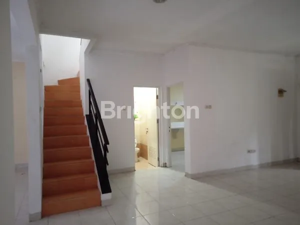 image RUMAH BAGUS SIAP HUNI DI DELATINOS BSD TANGERANG SELATAN  (6)