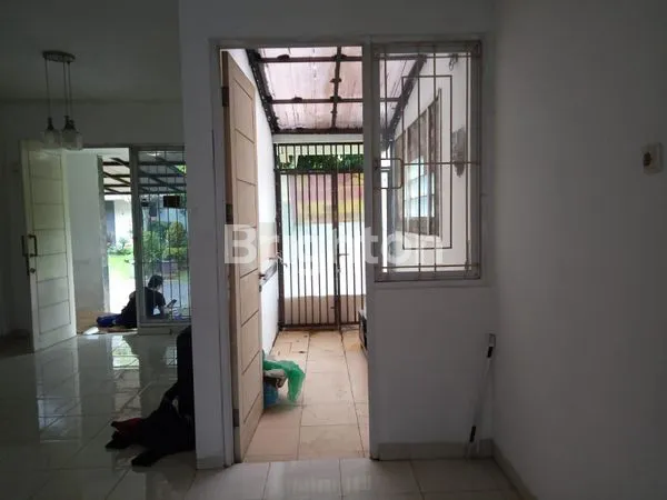 image RUMAH BAGUS SIAP HUNI DI DELATINOS BSD TANGERANG SELATAN  (2)