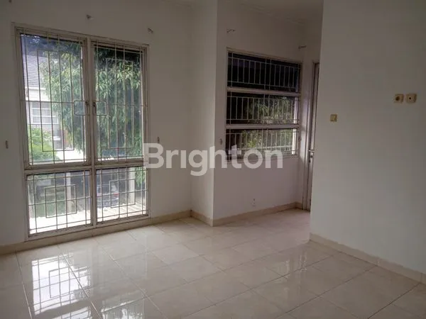 image RUMAH BAGUS SIAP HUNI DI DELATINOS BSD TANGERANG SELATAN  (4)