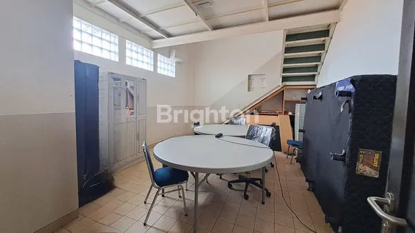 image SUPER RARE! GEDUNG SERBAGUNA 2,5 LANTAI DI MAINROAD BKR BANDUNG LT 615 | LB 1.000 M² ADA LIFT BARANG & GENSET (6)