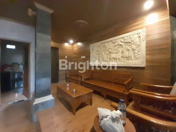 image RUMAH LUAS 2 LANTAI DI SESETAN DENPASAR SELATAN (2)