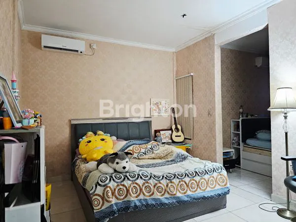 image DIJUAL RUMAH FULLFURNISH TENGAH KOTA BERNUANSA MINIMALIS LOKASI DALAM PERUMAHAN BALIKPAPAN BARU AMAN NYAMAN HARGA NEGO (5)