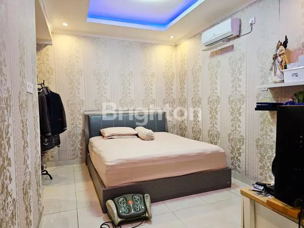 image DIJUAL RUMAH FULLFURNISH TENGAH KOTA BERNUANSA MINIMALIS LOKASI DALAM PERUMAHAN BALIKPAPAN BARU AMAN NYAMAN HARGA NEGO (3)