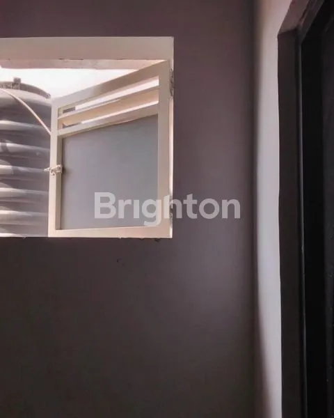 image DIJUAL RUMAH DI KERTOMENANGGAL GAYUNGAN 2 LANTAI SIAP HUNI - SHM - 4 KAMAR TIDUR - JALAN LEBAR (8)