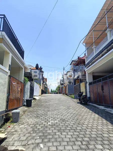 image RUMAH 2 LANTAI SIAP HUNI DI GATSU, DENPASAR (2)