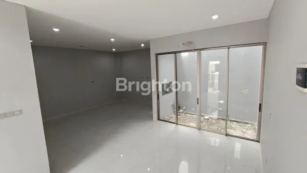 image DIJUAL NEW TOWN HOUSE JAPANESE SKANDINAVIAN STYLE  2 1/2 FL TOMANG  JAKARTA BARAT (3)