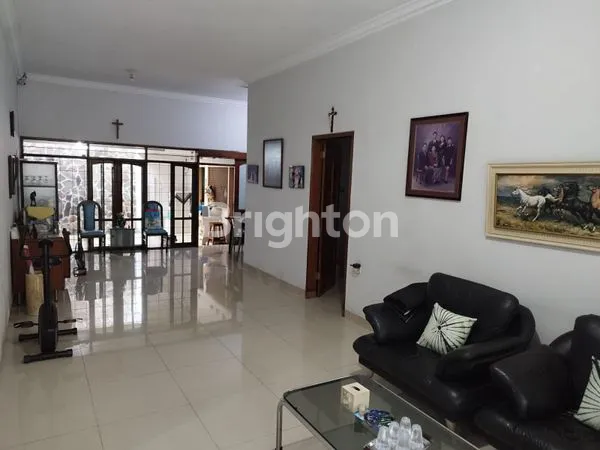 image RUMAH PUSAT KOTA, BAWA HOKKY! (4)