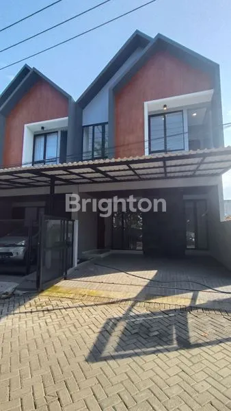 image RUMAH BARU MANYAR, DEKAT SEKOLAH PETRA, SIAP HUNI (1)