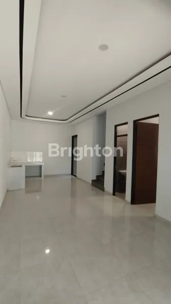 image RUMAH BARU MANYAR, DEKAT SEKOLAH PETRA, SIAP HUNI (2)