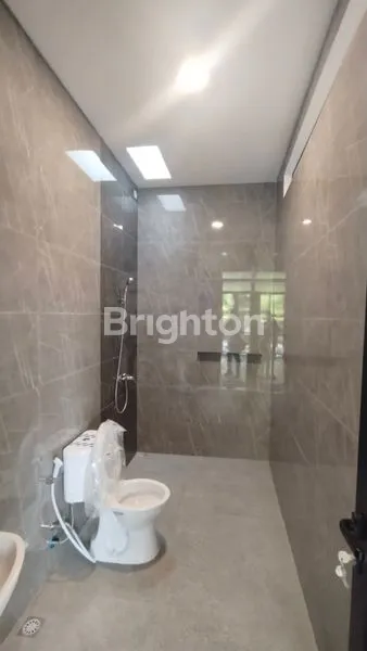 image RUMAH BARU MANYAR, DEKAT SEKOLAH PETRA, SIAP HUNI (5)