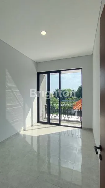 image RUMAH MODERN MANYAR TOMPOTIKA, LT 97 M², DEKAT GALAXY MALL SIAP HUNI (8)