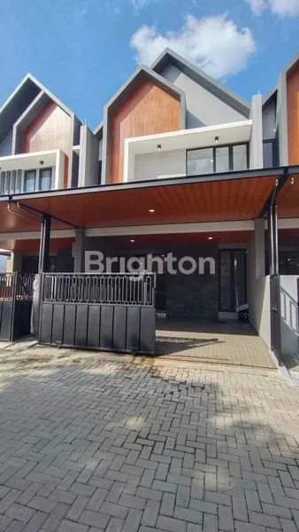 image RUMAH MODERN MANYAR TOMPOTIKA, LT 97 M², DEKAT GALAXY MALL SIAP HUNI (1)