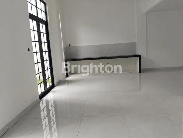 image VILLA BARU  3 LANTAI DI JEWEL PARK - POLONIA (2)