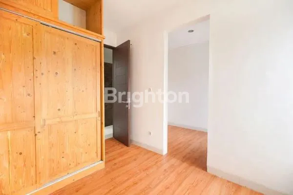 image DIJUAL RUMAH DI GREEN SERPONG BINTARO (3)