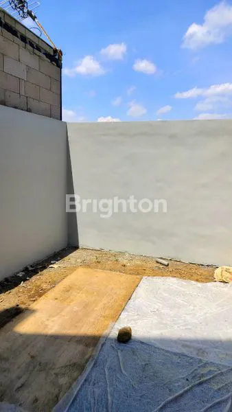 image RUMAH BARU 2 LANTAI FULLY FURNISHED CEMOROKANDANG  DEKAT TOL SAWOJAJAR (6)