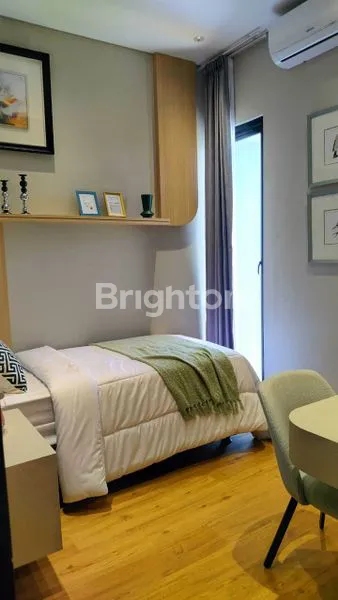 image RUMAH BARU 2 LANTAI FULLY FURNISHED CEMOROKANDANG  DEKAT TOL SAWOJAJAR (3)